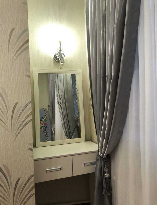 ойбек 2 комнатная квартира 62м2 , с долгосрочным арендатором за 700 уе