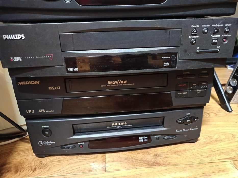 Videori vhs philips watson sanyo medion