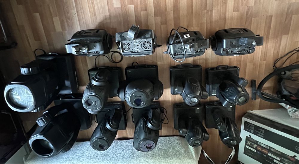 Moving heads lumini lampi
