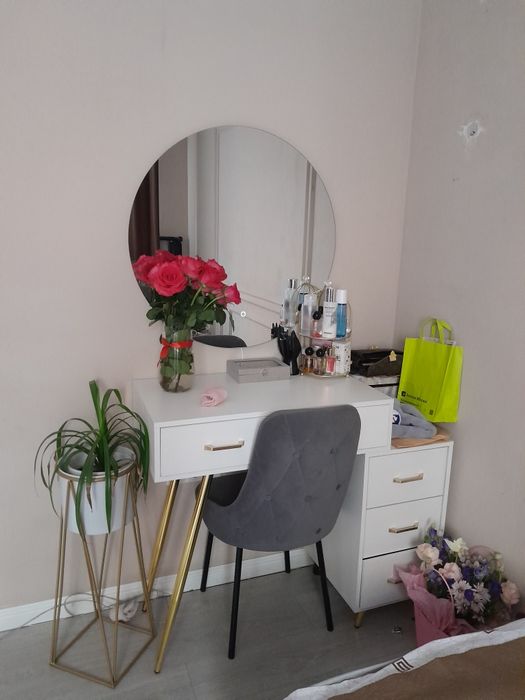 Туалетный столик.