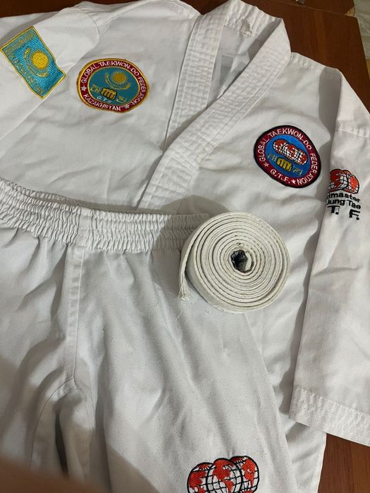 Комплект для тэйквандо