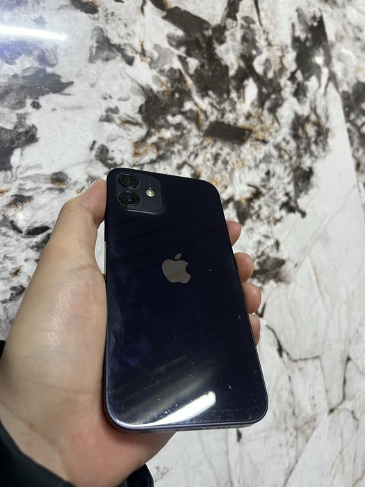 iPhone 12 продается