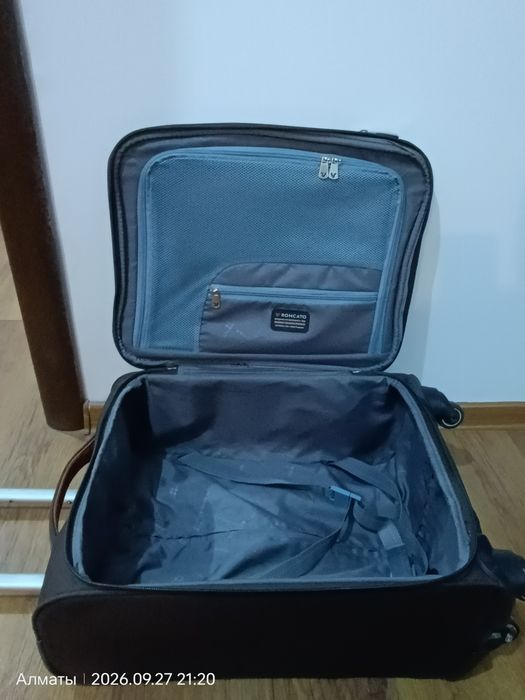 Продам чемодан на запчасти