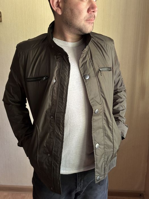 Ветровки размеры XL и S