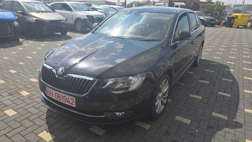 Dezmembrari dezmembrez Skoda Superb 2 facelift 2.0 TDI cod motor CFG