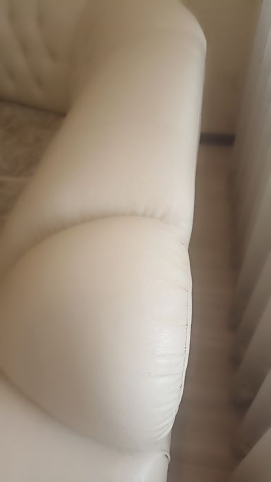 Продам Диваны кожаные