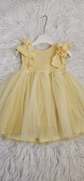 Жълта лятна рокличка