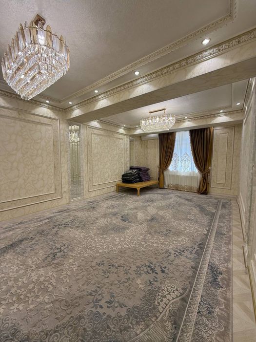 Продаётся 4-х комнатная квартира в Чиланзаре