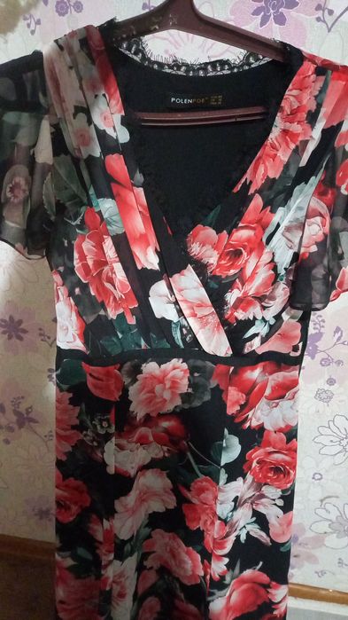 Платье и в мир,и в пир