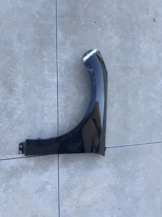 Продавам ляв калник за ford focus mk3