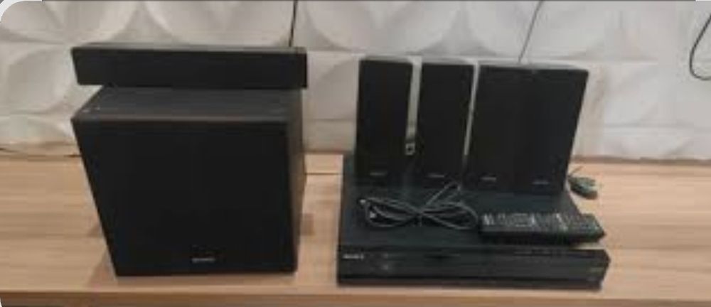 Домашний кинотеатр Sony с 3D Blu-Ray 5.1 BDV-E280