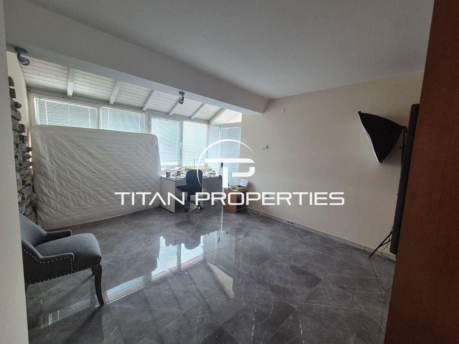 Продава се Тристаен апартамент в Пловдив, Кършияка - 220 кв.м за 2046 €/кв.м - Снимка #8