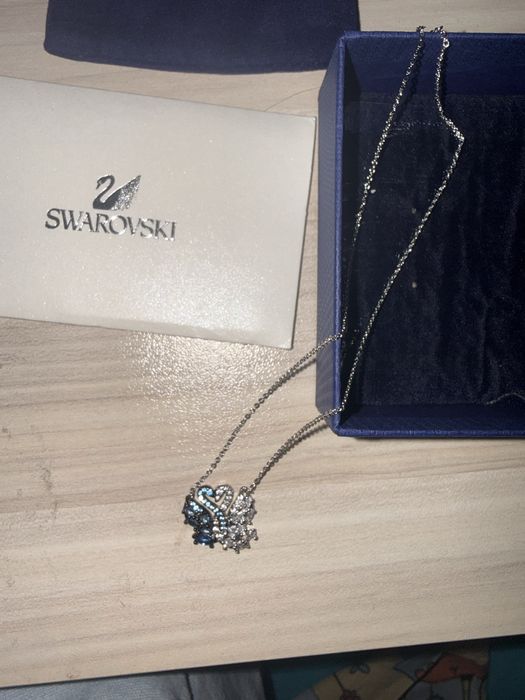 Колие Swarovski ново
