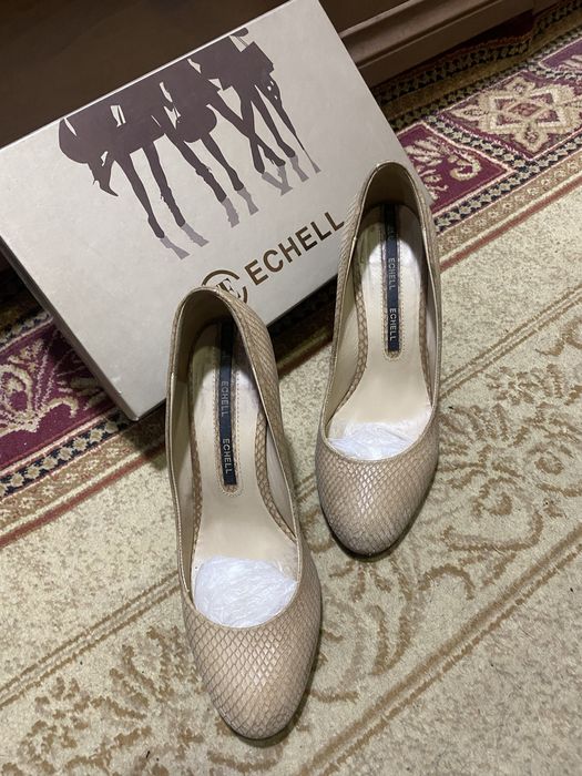 Туфли женские бежевого цвета