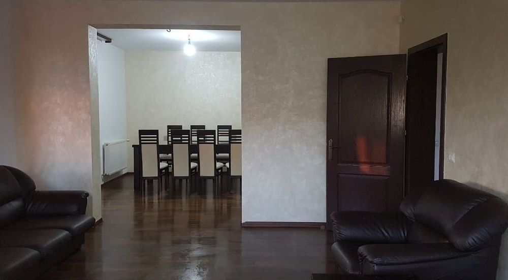 Ofer spre închiriere casa 170mp locuibili