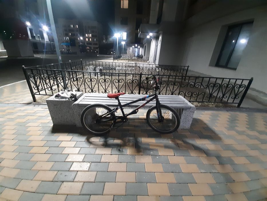продам трюковой велосипед BMX trinx