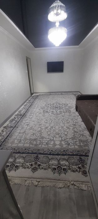 Vokzal Sultansha magazen oldida joylashgan