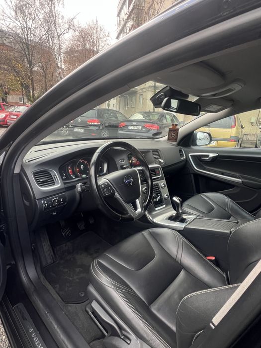 Volvo V60 D4 2015
