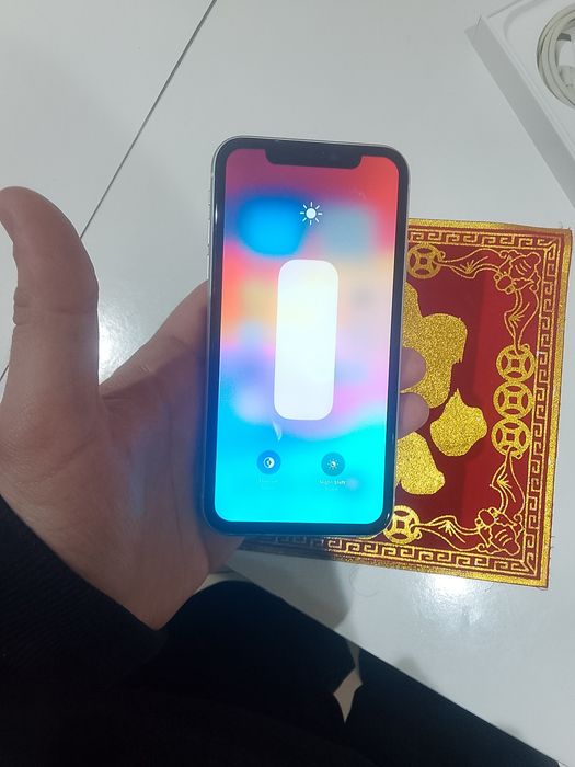 Продам IPHONE 11