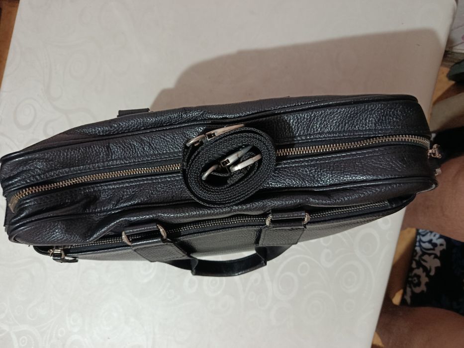 Продается портфель.