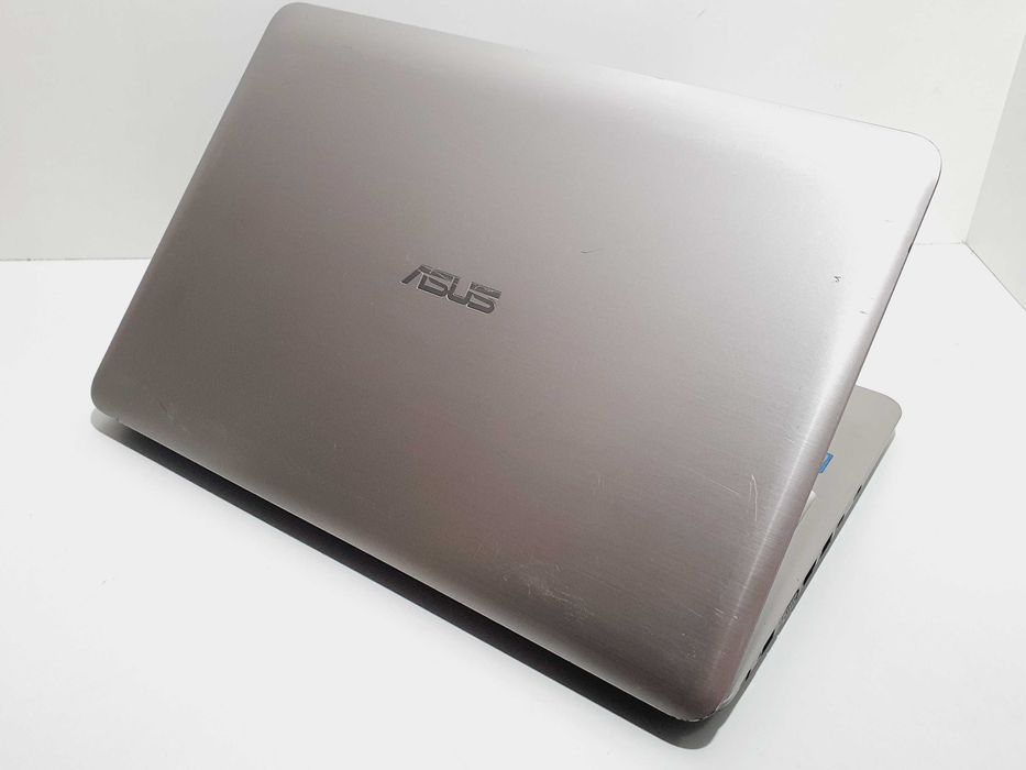 Laptop Asus X556