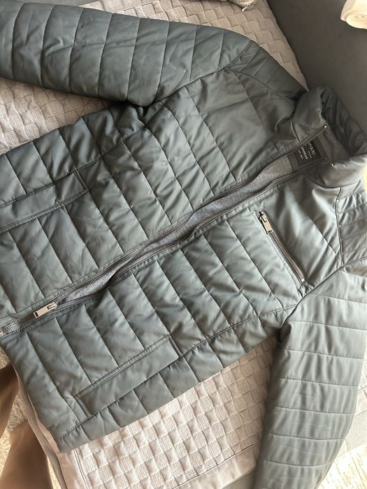 Куртка демисезонная в отличном состоянии