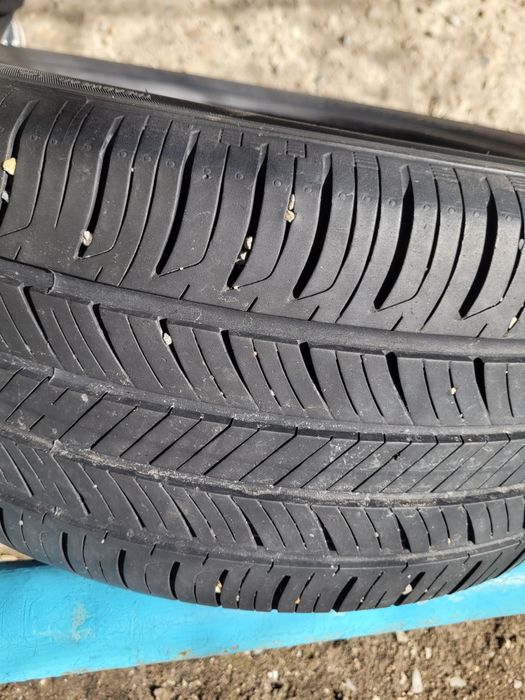 Продам шины в отличном состоянии.