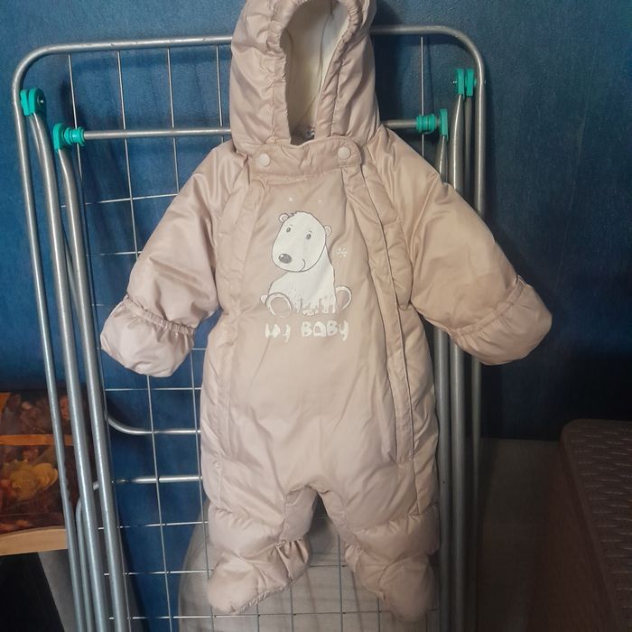 Продам комбинезон  от 0 до 4 месяцев 2000тг