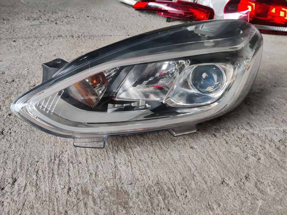 Far stanga LED cu Lupa si halogen Ford Fiesta MK8 2017-2025 | L1BB-13E015-CD