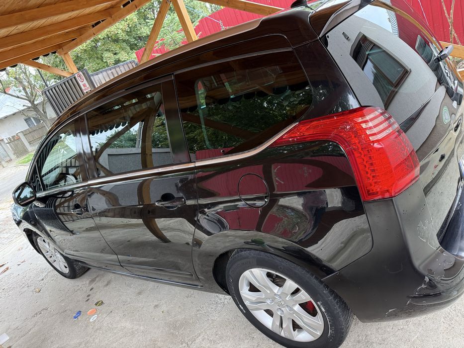 PEUGEOT 5008 2012 — imagine 5