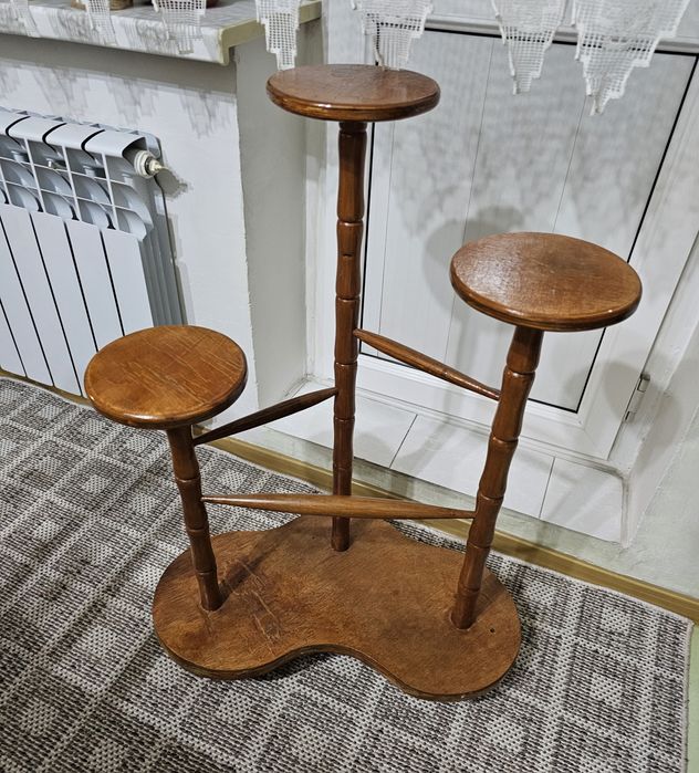 Продам подставку для цветов