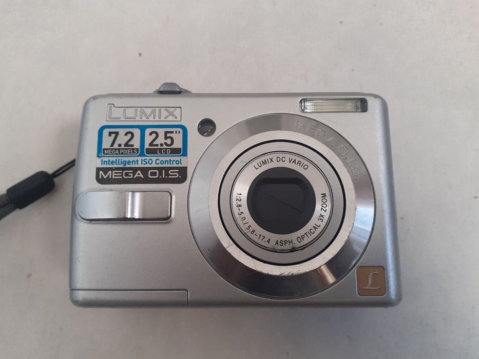 Aparate foto Dacota P latinul și Panasonic Lumix