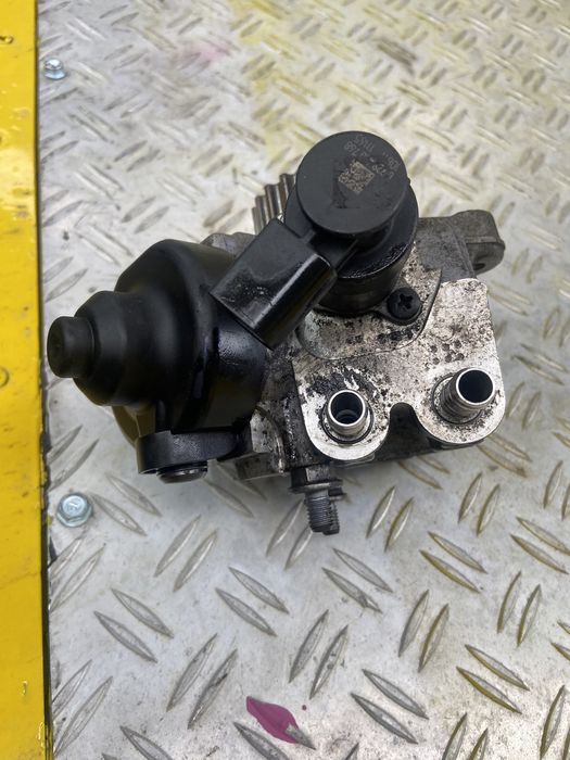 pompa inalta bosch cod 03L130755AF vw motor cffb