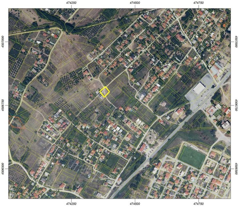 Продава се парцел 800 м2 до центъра в Неа Врасна, Гърция