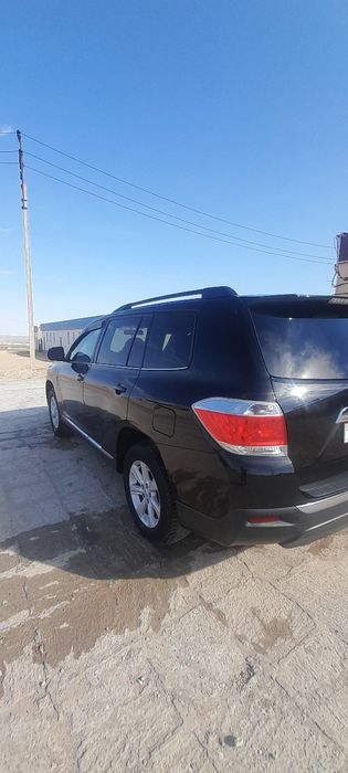 Тойота хайландер