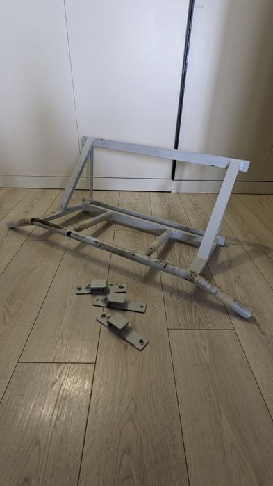 Турник настенный