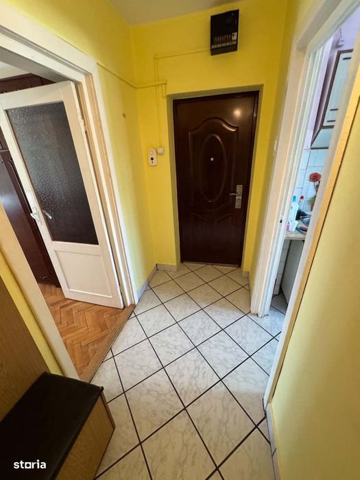 Chirie apartament 3 camere decomandate , mobilat , Carpati 2
