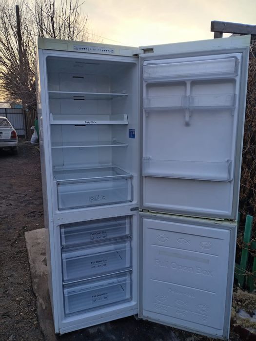 Продам холодильник