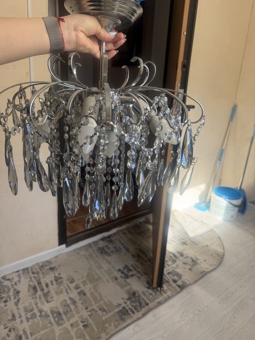 Продам люстру за 5 тыс