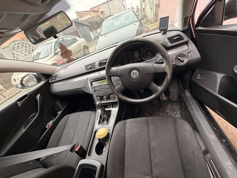 Dezmembrez dezmembrari vw passat b6 motor 1.6 CAYC 105 cai injectie