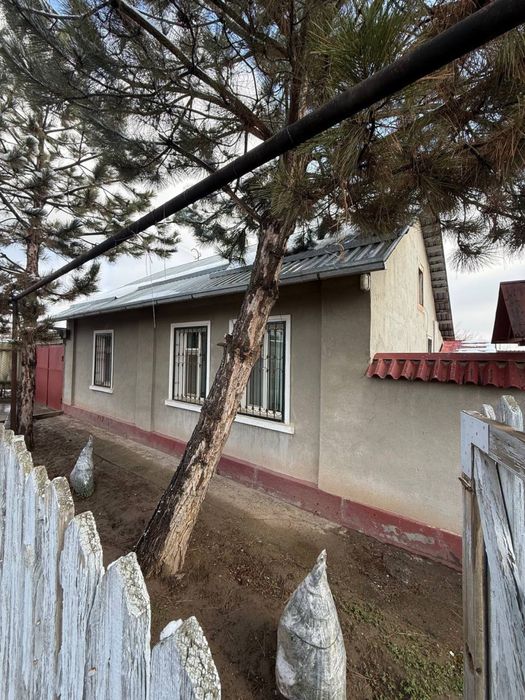 Продается дом на Аккаваке, на пересечение улицы Ф.Сариева