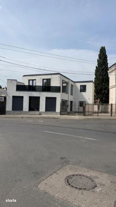Spatiu comercial P+1, 184 mp, parcare, zona Central