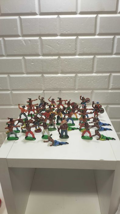 Стари гумени индианци ГДР 40 броя