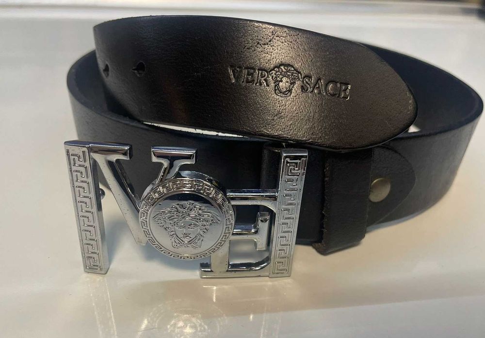 Чисто нов колан от естествена кожа VERSACE дължина 110см