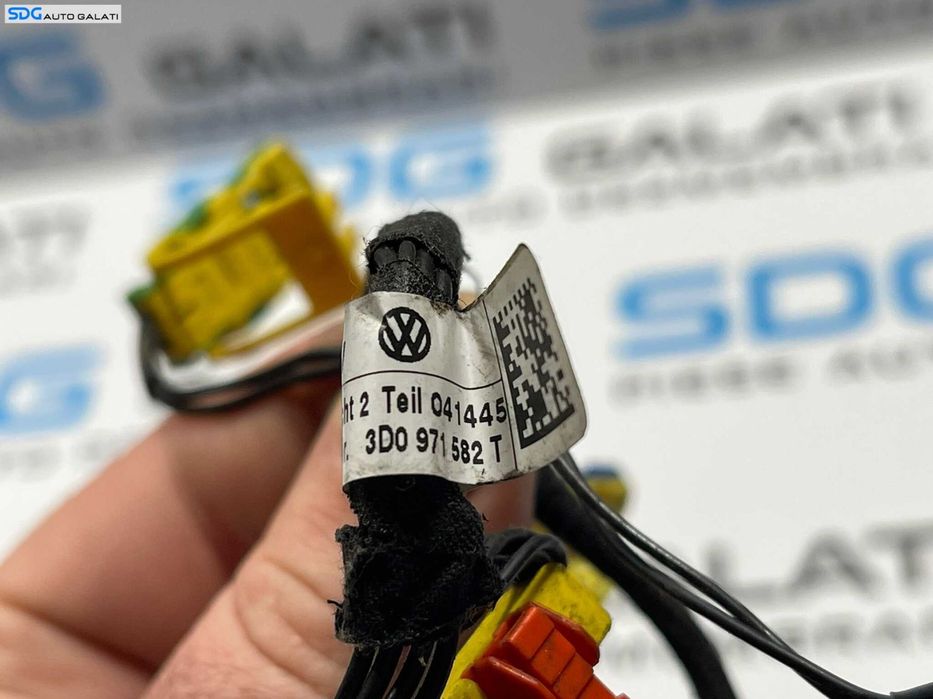 Cablaj Mufa Mufe Instalatie Electrica de la Buton Butoane Comenzi de pe Volan Volkswagen Phaeton 2002 - 2010 Cod 3D0971582T [B4002]