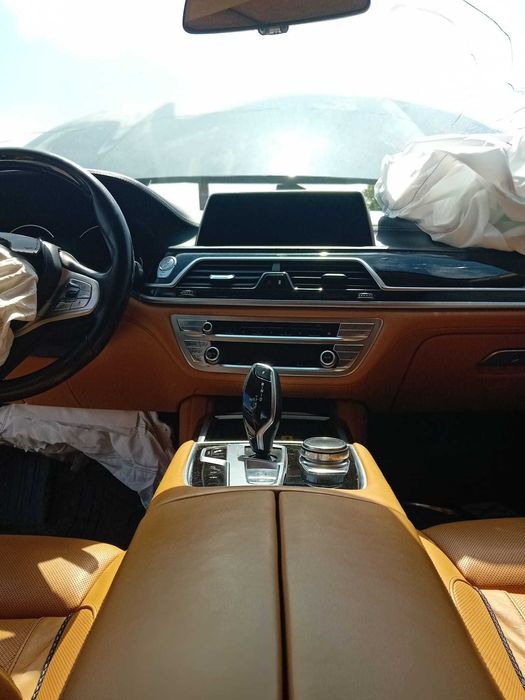 Interior piele crem BMW Seria 7 G11 2018