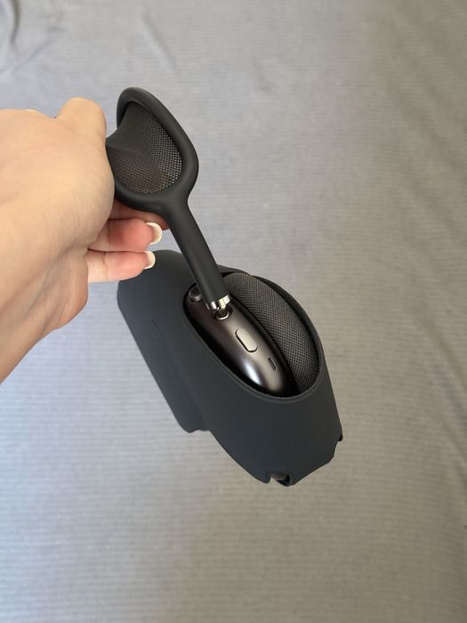 AirPods Max наушники