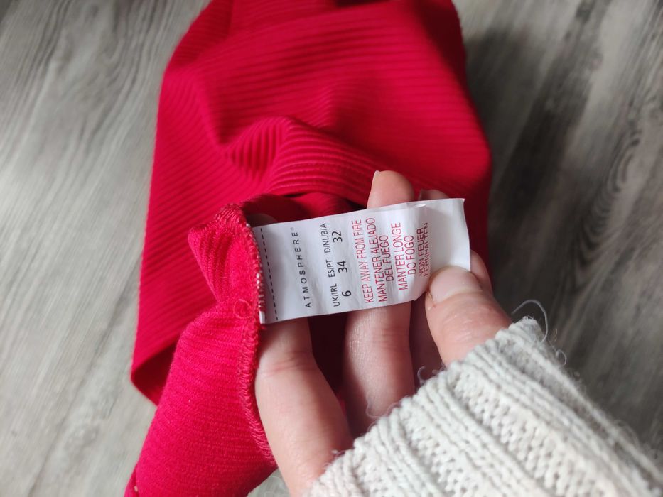 Fusta roșie Athmosphere