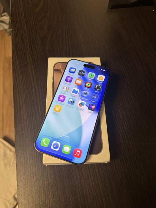 Vand/schimb Iphone 16 Pro Max 256 Gb desert titanium iiimpecabil!