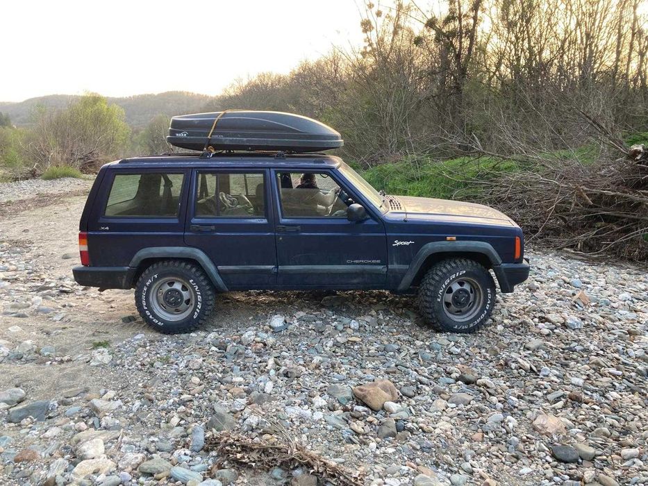 Jeep Cherokee XJ, 2.5